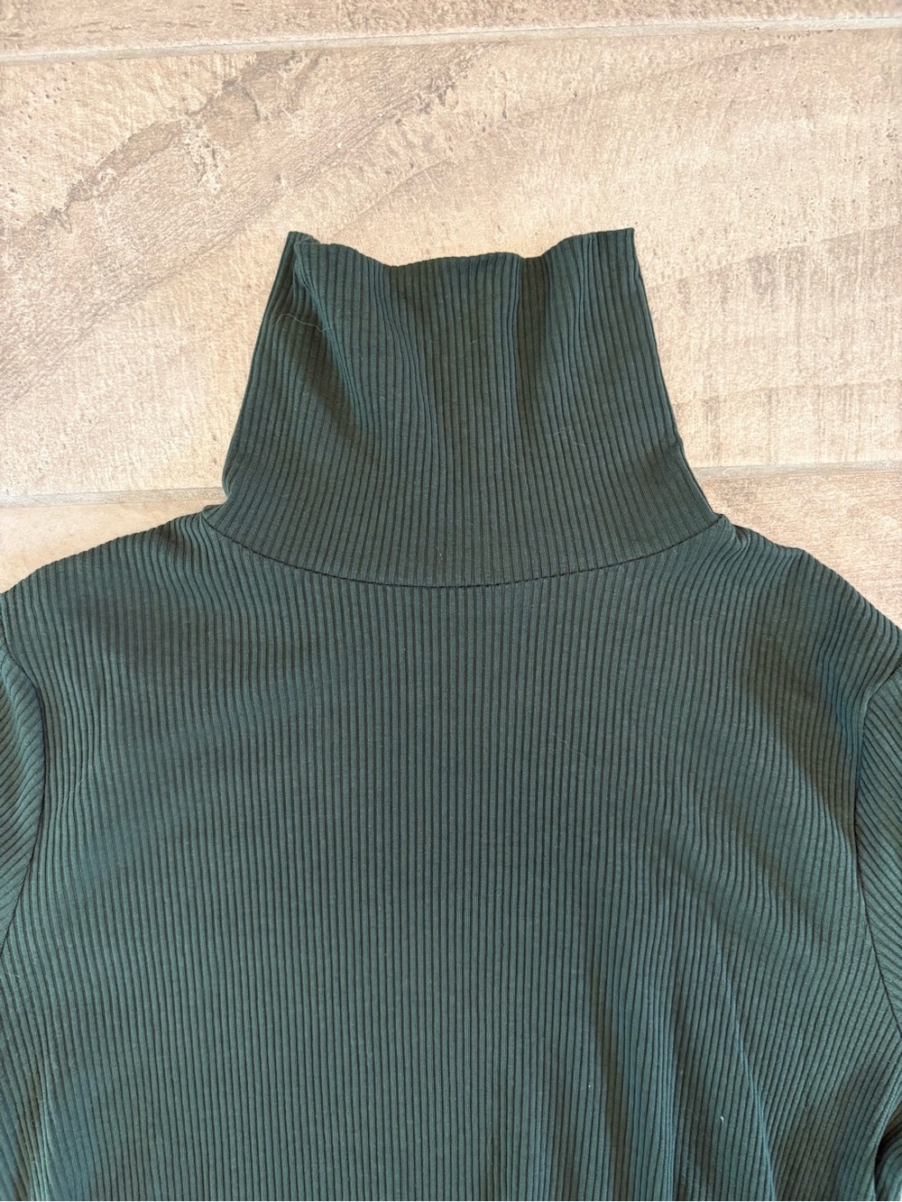Old Navy Maternity Ribbed Turtleneck Long Sleeve Top - Green - Size Medium - Picture 4 of 8